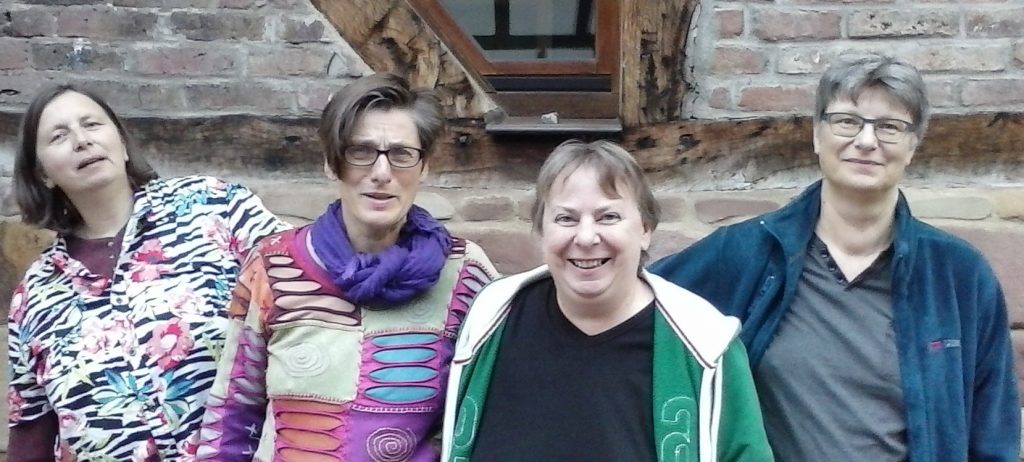 v.l.n.r.: Heike Aßmann, Ulrike Janz, Jule Blum und Elke Heinicke, zurzeit amtierender Vorstand des LesbenRing e. V.